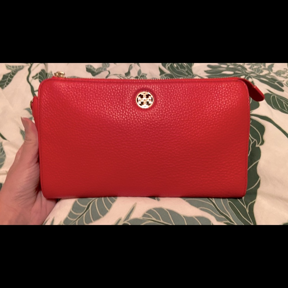 Red Tory Burch soft pebbled crossbody